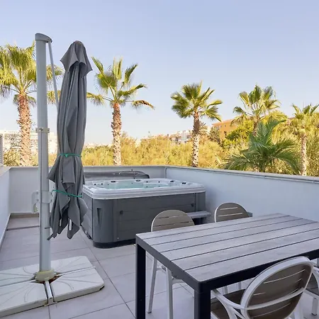 Luxurious Two Bed *