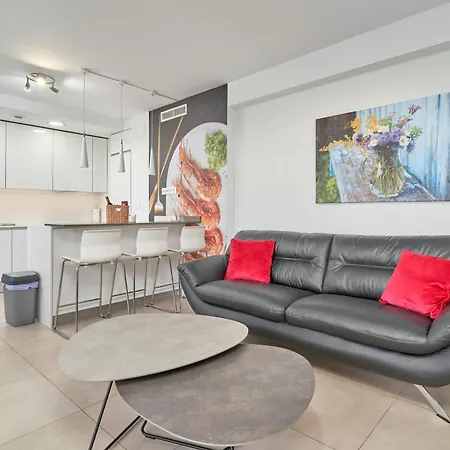 Luxurious Two Bed Apartment Torrox